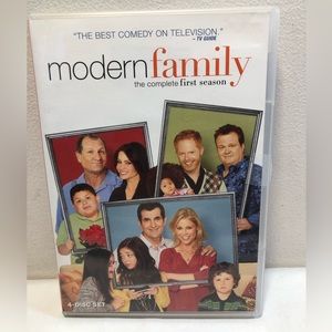 Modern Family: The Complete First Season (DVD, 2010, 4-Disc Set)